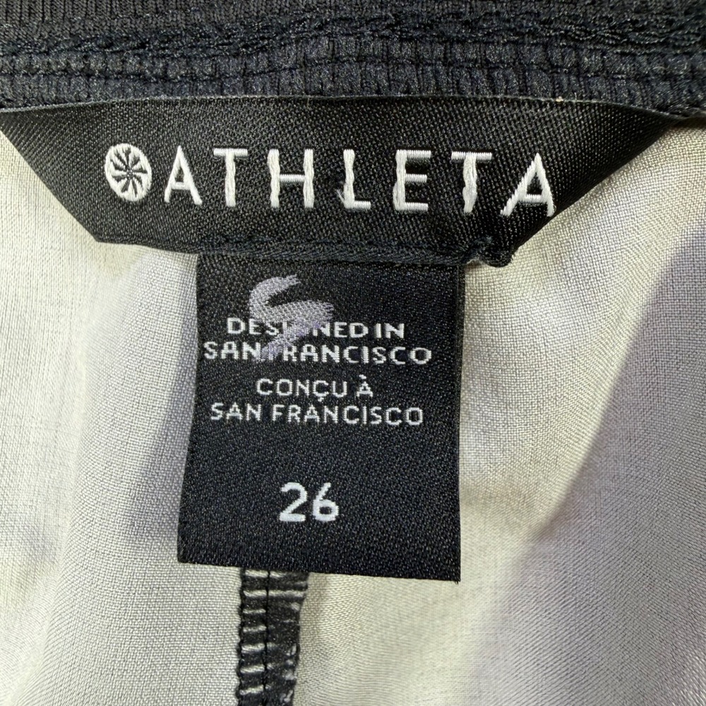 Athleta Brooklyn Printed Short 26 Grey Black Floral Active Hiking Workout Fun